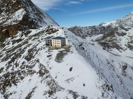 Hörnlihuette Zermatt.jpg