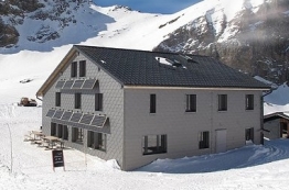 Loetschenpasshütte Berghuette