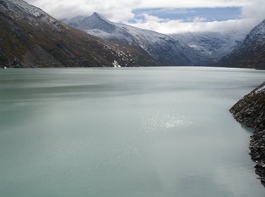 Mattmark-Stausee im Spätherbst