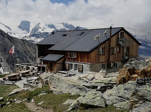 SAC Almagellerhütte
