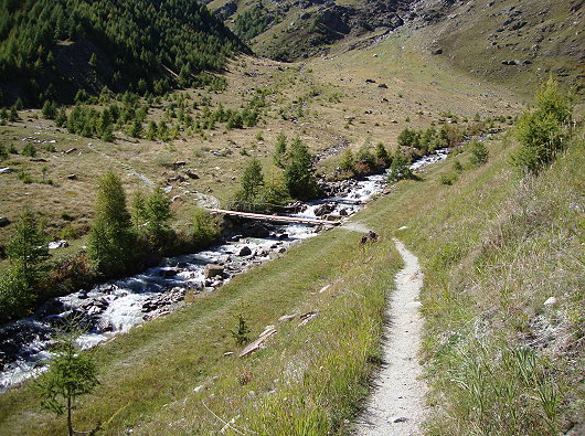 Saas Fee Dorfrundweg mit Feevispa