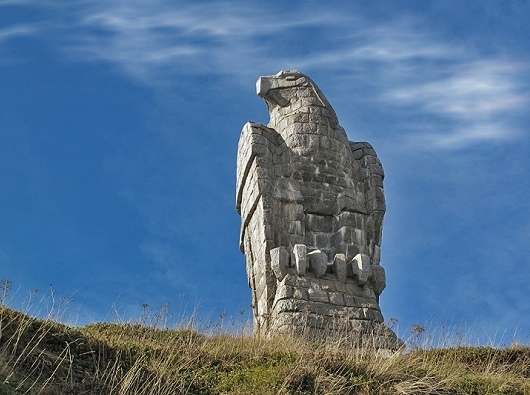 Simplonpass mit Wahrzeichen Adler