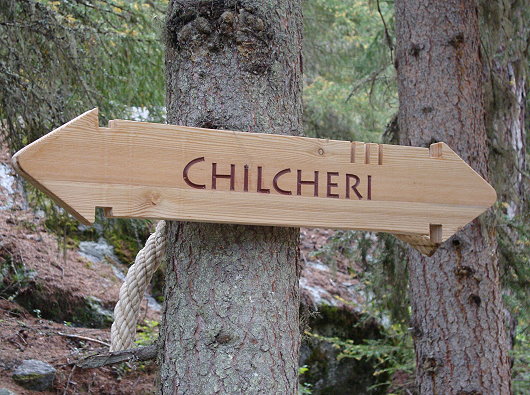 Suone Chilcheri Graechen Wegweiser