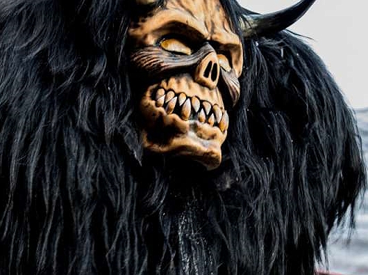 Tschäggättä Umzug Lötschental